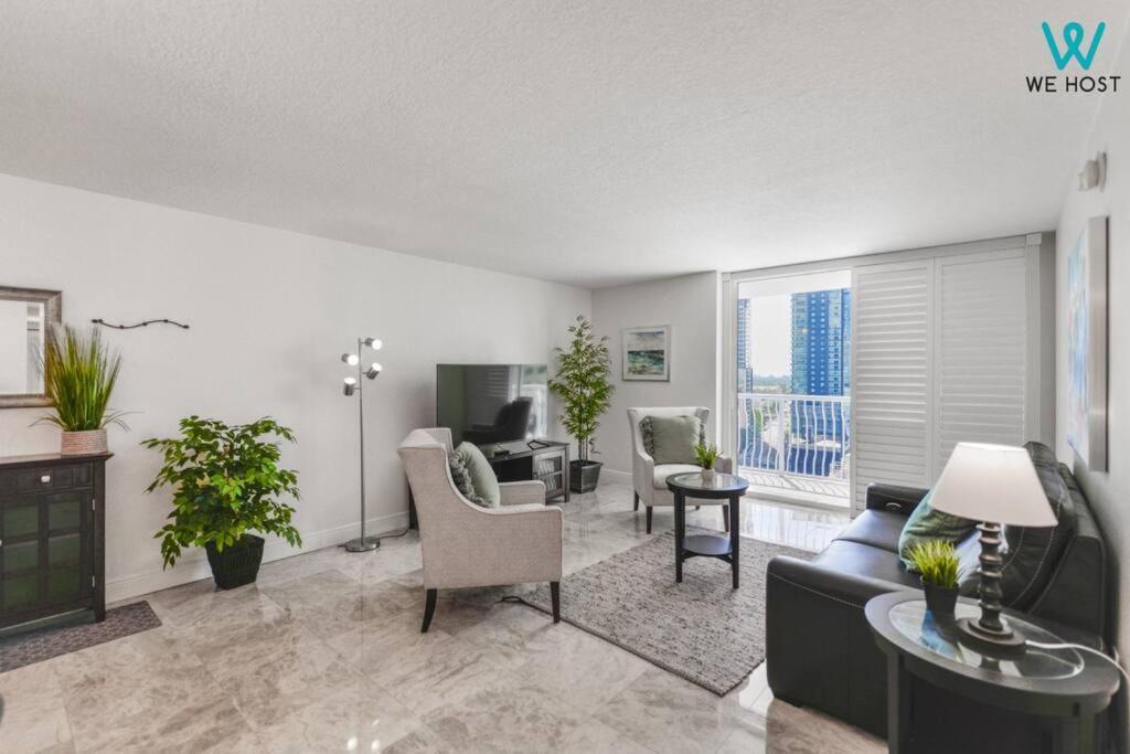 Amazing 3Br Condo At Brickell With City Views Маями Екстериор снимка